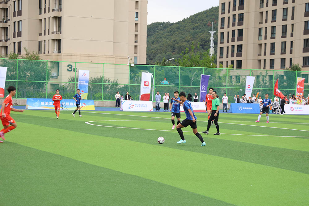 高區(qū)首屆足球超級聯(lián)賽戰(zhàn)報 | 聯(lián)橋集團首戰(zhàn)告捷，旗開得勝！