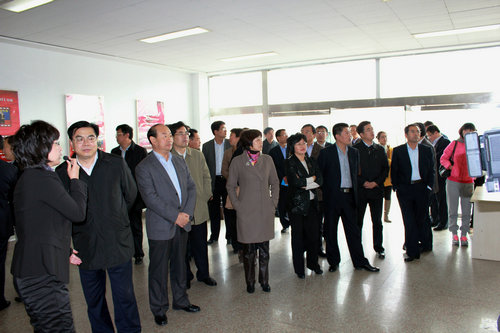 全市各級(jí)工會(huì)領(lǐng)導(dǎo)視察聯(lián)橋集團(tuán)