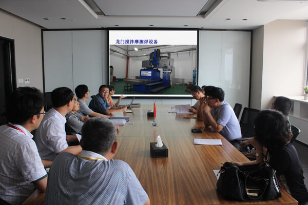 威海市財(cái)政局、科技局聯(lián)合調(diào)研組考察我司產(chǎn)學(xué)研創(chuàng)新項(xiàng)目