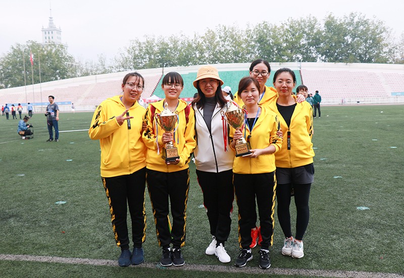 聯(lián)橋集團(tuán)在高區(qū)運動會精彩綻放  勇奪團(tuán)體亞軍(圖13)
