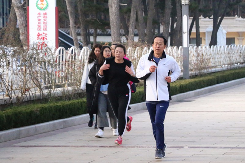 聯(lián)橋集團(tuán)2019春季越野賽燃情開(kāi)賽(圖2) 聯(lián)橋集團(tuán)2019春季越野賽燃情開(kāi)賽(圖2)