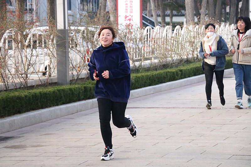 聯(lián)橋集團(tuán)2019春季越野賽燃情開(kāi)賽(圖15) 聯(lián)橋集團(tuán)2019春季越野賽燃情開(kāi)賽(圖15)