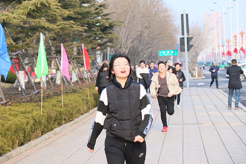 聯(lián)橋集團(tuán)2019春季越野賽燃情開(kāi)賽(圖30) 聯(lián)橋集團(tuán)2019春季越野賽燃情開(kāi)賽(圖30)