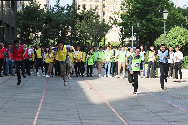 聯(lián)橋集團(tuán)黨委舉辦【光耀先鋒 “新新”向榮】主題黨建活動(圖4) 聯(lián)橋集團(tuán)黨委舉辦【光耀先鋒 “新新”向榮】主題黨建活動(圖4)