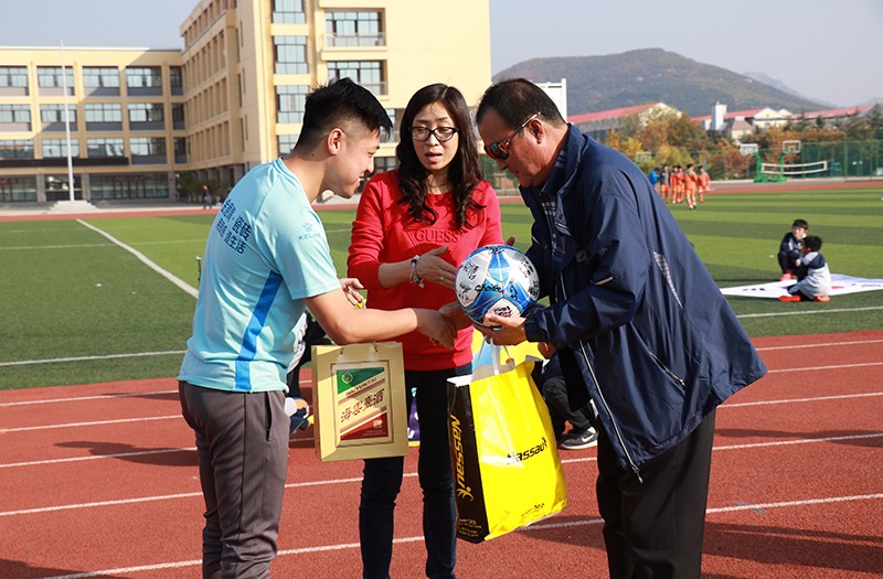 聯(lián)橋星期六足球隊(duì)與韓國群山足球聯(lián)隊(duì)上演跨國友誼賽(圖5)