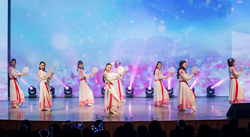 歡欣鼓舞迎新春，滿懷豪情攀高峰 | 聯(lián)橋集團(tuán)2020迎新春聯(lián)歡晚會(huì)激情開(kāi)演(圖19)