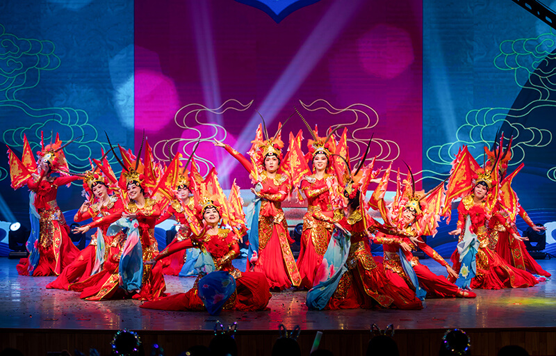 歡欣鼓舞迎新春，滿懷豪情攀高峰 | 聯(lián)橋集團(tuán)2020迎新春聯(lián)歡晚會(huì)激情開(kāi)演(圖22)