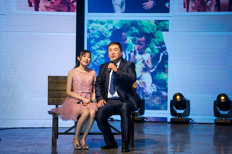 歡欣鼓舞迎新春，滿懷豪情攀高峰 | 聯(lián)橋集團(tuán)2020迎新春聯(lián)歡晚會(huì)激情開(kāi)演(圖27)