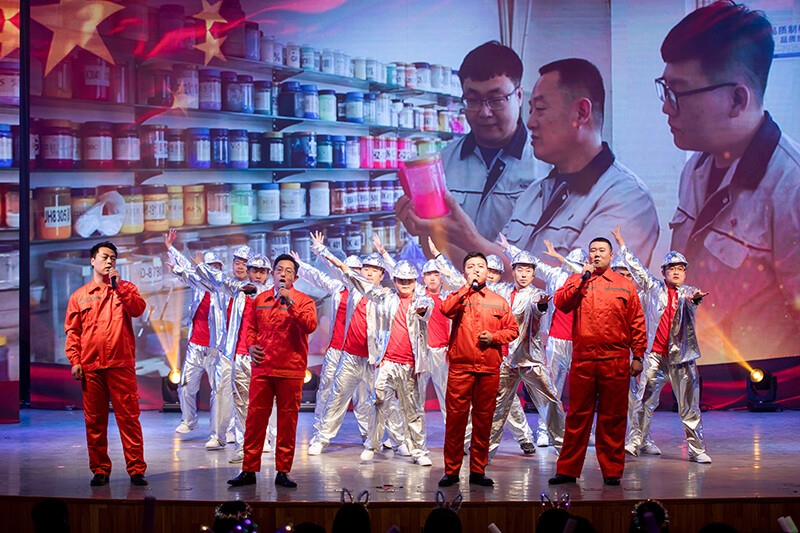 歡欣鼓舞迎新春，滿懷豪情攀高峰 | 聯(lián)橋集團(tuán)2020迎新春聯(lián)歡晚會(huì)激情開(kāi)演(圖35)