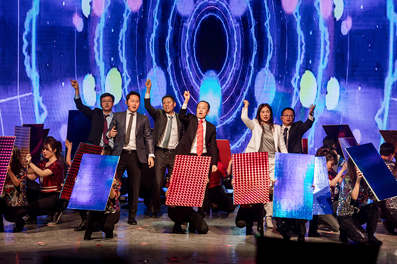 歡欣鼓舞迎新春，滿懷豪情攀高峰 | 聯(lián)橋集團(tuán)2020迎新春聯(lián)歡晚會(huì)激情開(kāi)演(圖47)