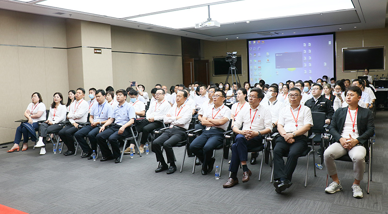 聯(lián)橋集團黨委舉辦【光耀先鋒·“疫”往情深】七一主題黨建活動