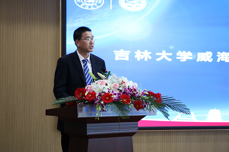 聯(lián)橋集團(tuán)黨委書記、董事長(zhǎng)慕镕鍵當(dāng)選為吉林大學(xué)威海校友會(huì)首任會(huì)長(zhǎng)(圖3)