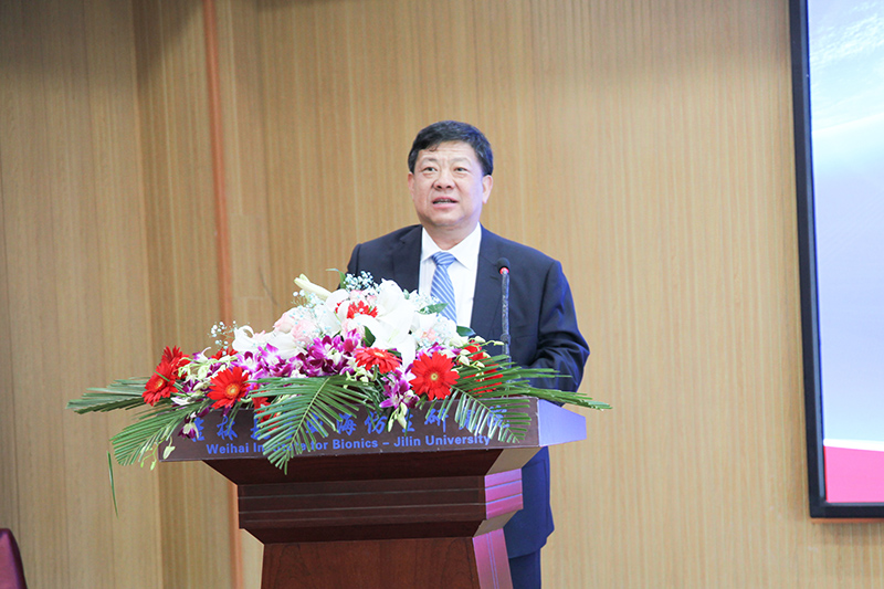 聯(lián)橋集團(tuán)黨委書記、董事長(zhǎng)慕镕鍵當(dāng)選為吉林大學(xué)威海校友會(huì)首任會(huì)長(zhǎng)(圖7)